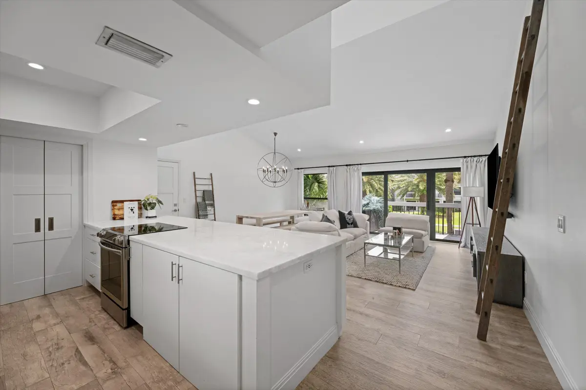 11863 Wimbledon Circle #532, Wellington, FL 33414 - #1