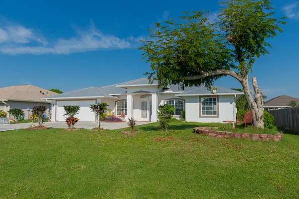 1019 SW California Boulevard, Port St Lucie, FL 34953