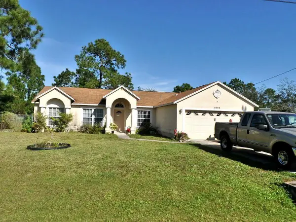 5939 NW Foust Circle, Port St Lucie, FL 34986