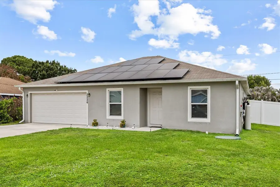 2226 SE Heathwood Circle, Port Saint Lucie, FL 34952 - #2
