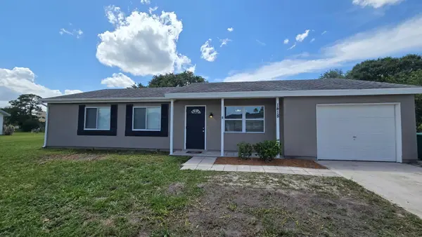 1418 SE Marisol Lane, Port St Lucie, FL 34952