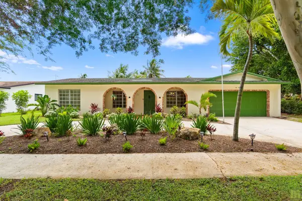 240 Lake Drive, Coconut Creek, FL 33066