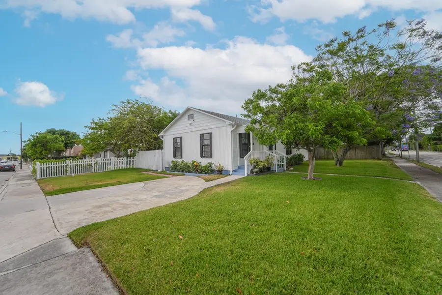 5000 Lake Avenue, West Palm Beach, FL 33405 - #3
