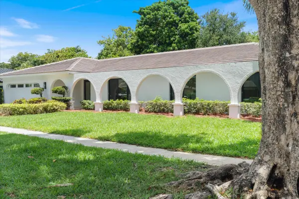 6749 S Grande Drive, Boca Raton, FL 33433