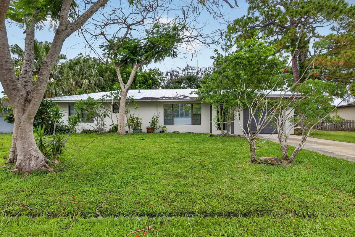 941 SE Atlantus Avenue, Port Saint Lucie, FL 34983 - #1