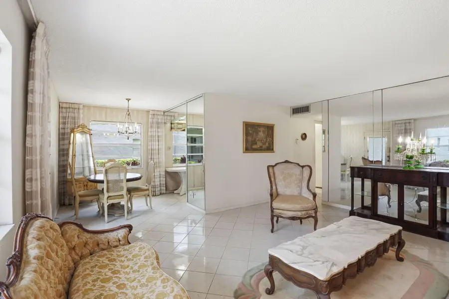 100 Flanders, Delray Beach, FL 33484 - #3