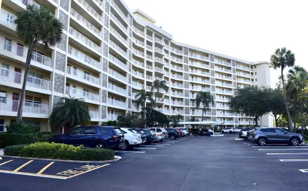 3095 N Course Drive #409, Pompano Beach, FL 33069