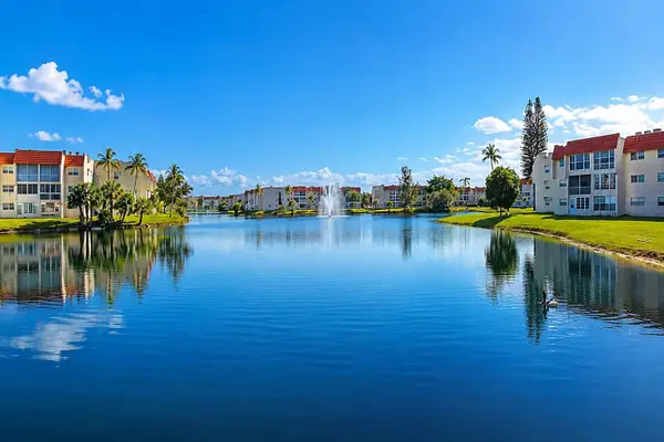 2750 W Sunrise Lakes Drive W #112, Sunrise, FL 33322