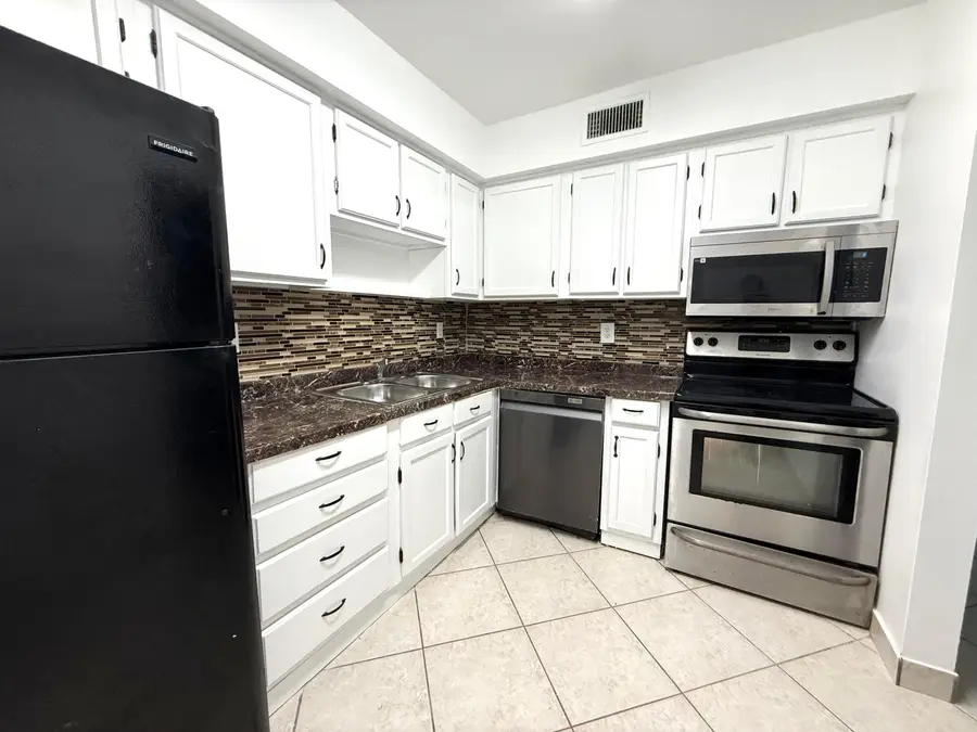 9935 Pineapple Tree Drive #Apt 208, Boynton Beach, FL 33436 - #3