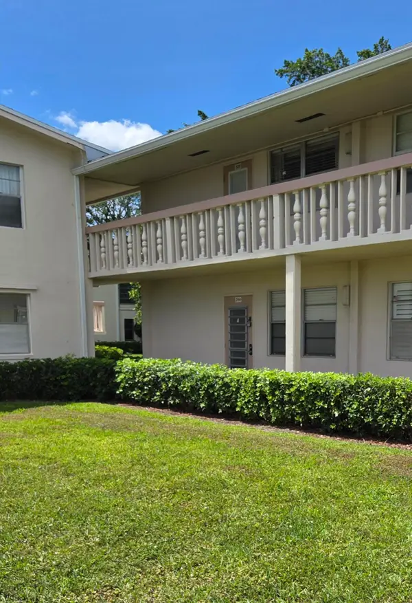 316 Farnham P #316, Deerfield Beach, FL 33442