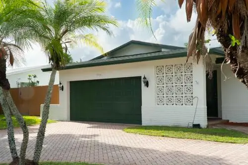 5541 SW 7th Street, Plantation, FL 33317 - #3