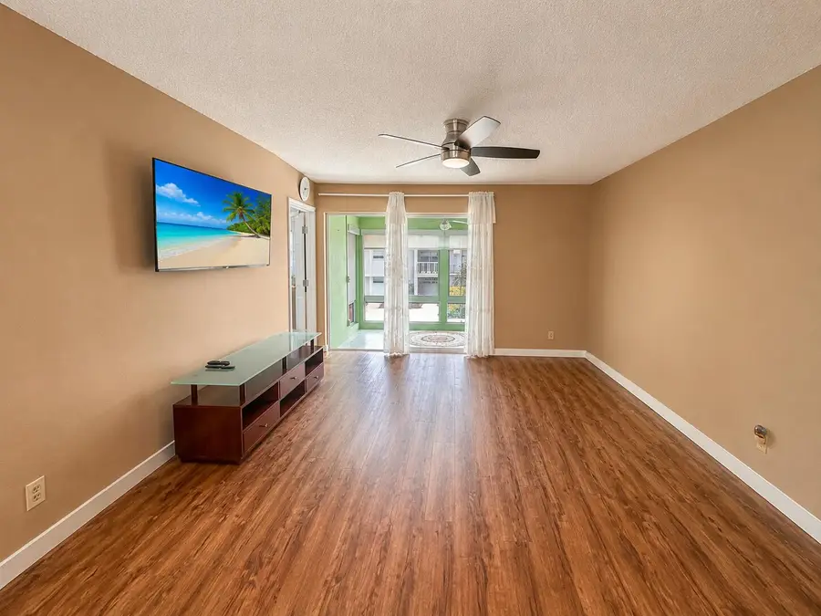 18 Colonial Club Drive #200, Boynton Beach, FL 33435 - #3
