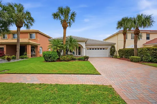 310 Venice Boulevard, Royal Palm Beach, FL 33411