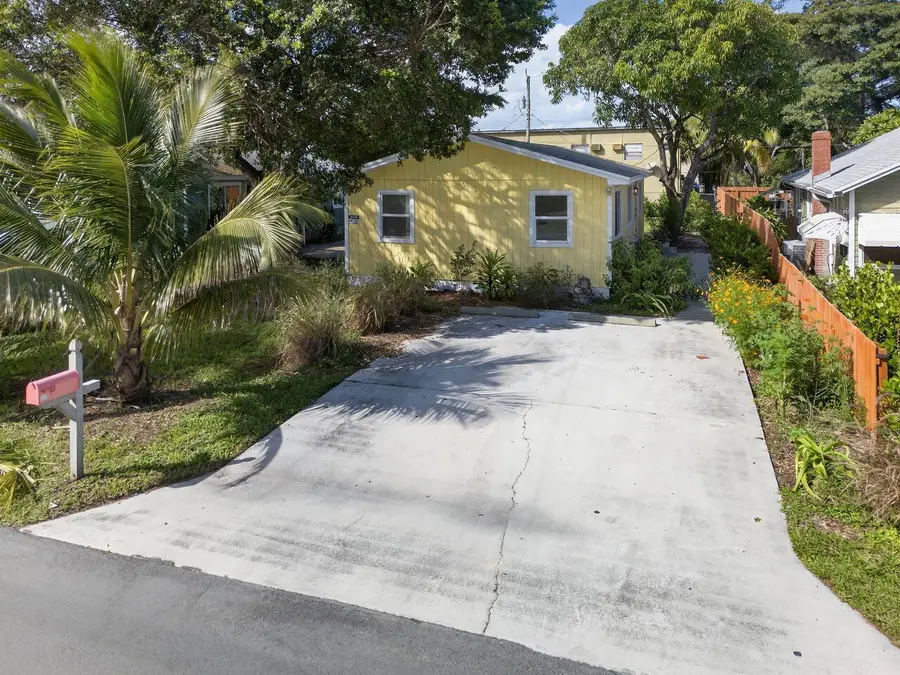 117 NE 8th Street, Pompano Beach, FL 33060 - #2
