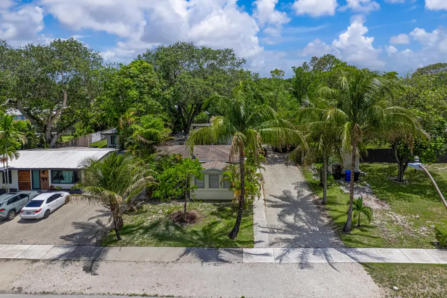 320 SW 21st Street, Fort Lauderdale, FL 33315 - #2