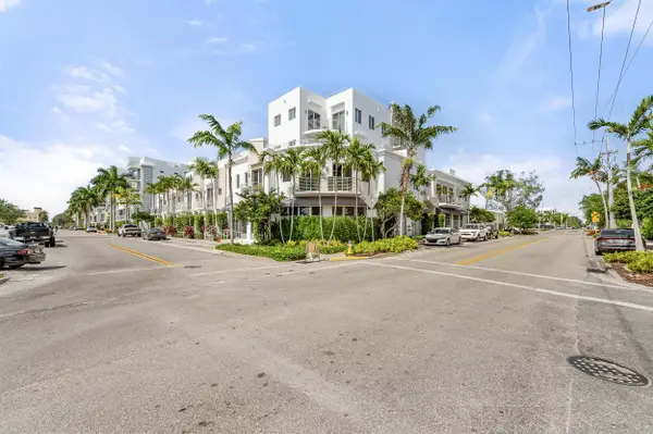 111 SE 2nd Street #302, Delray Beach, FL 33444