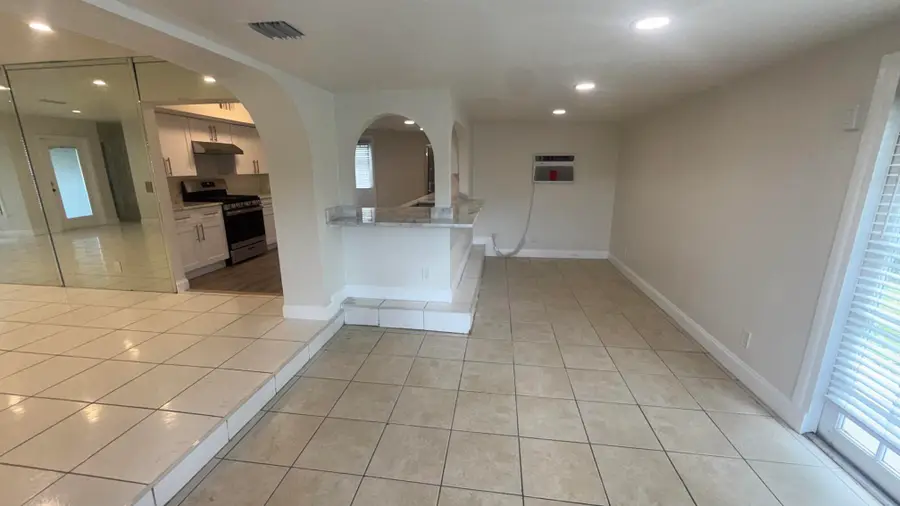 220 NW 20th Street, Pompano Beach, FL 33060 - #2