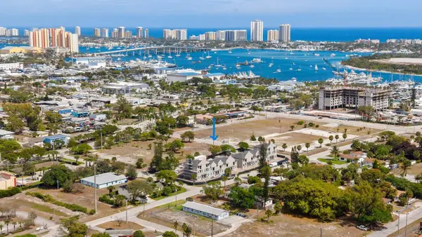 132 W 11th Street, Riviera Beach, FL 33404