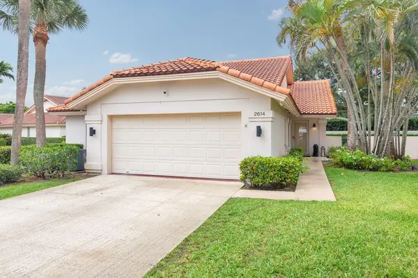 2614 Mohawk Circle, West Palm Beach, FL 33409
