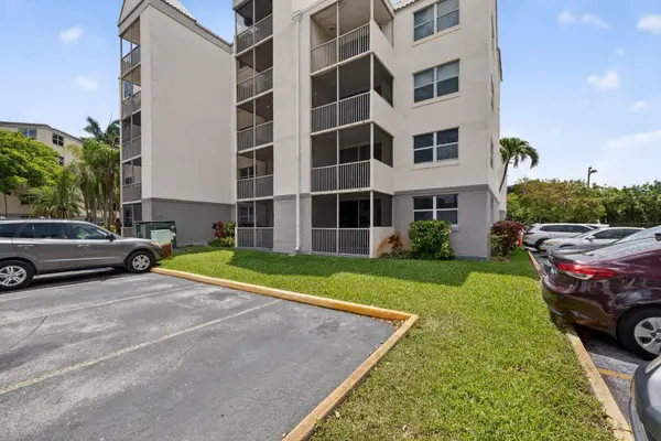 8373 Lake Drive #101, Doral, FL 33166
