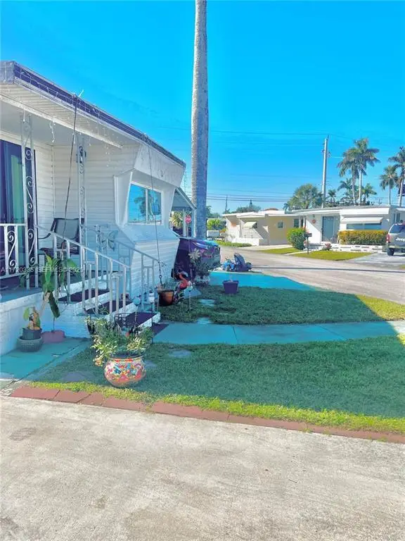 8564 SW 15th Court, Davie, FL 33324 - #3