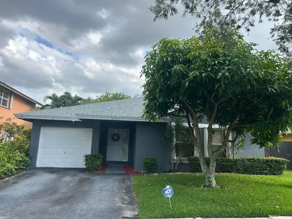 9720 SW 12th Street, Pembroke Pines, FL 33025
