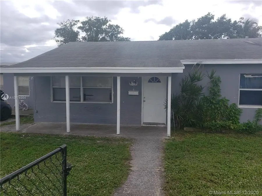 1417 W 32nd Street, Riviera Beach, FL 33404 - #2