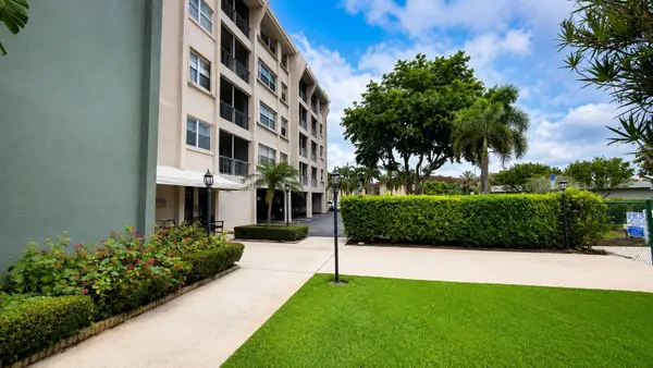 505 Spencer Drive #309, West Palm Beach, FL 33409