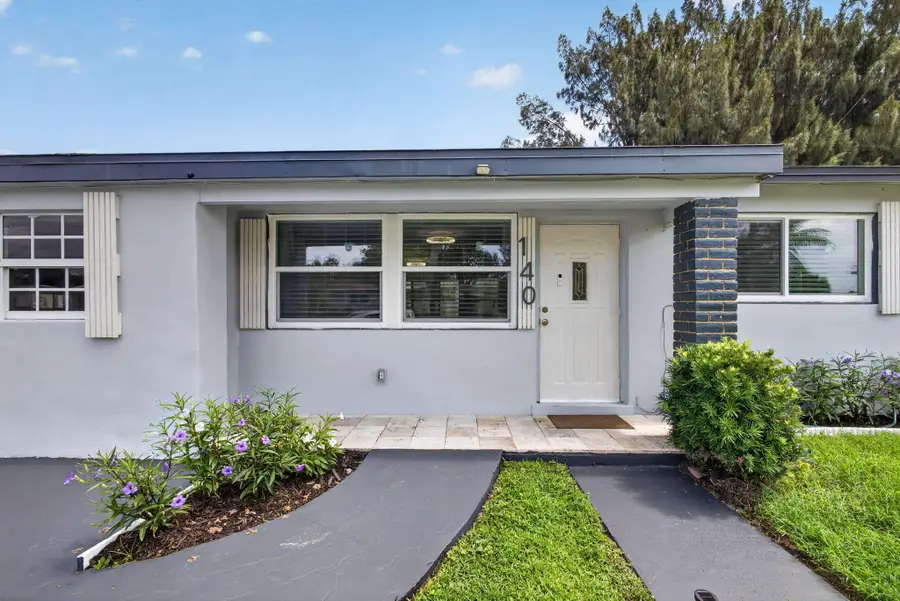140 W 31st Court, Riviera Beach, FL 33404 - #3