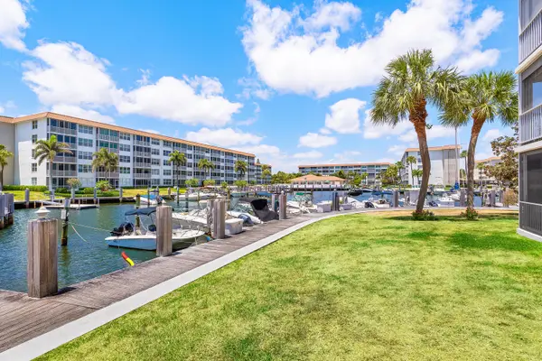 911 Gardenia Drive #154, Delray Beach, FL 33483
