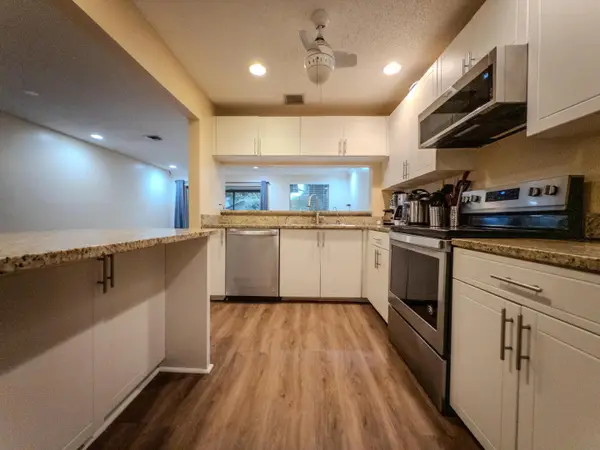 2011 E Discovery Cir Circle E, Deerfield Beach, FL 33442