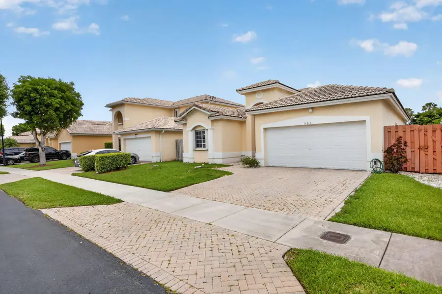 14215 SW 156th Avenue N, Miami, FL 33196 - #3