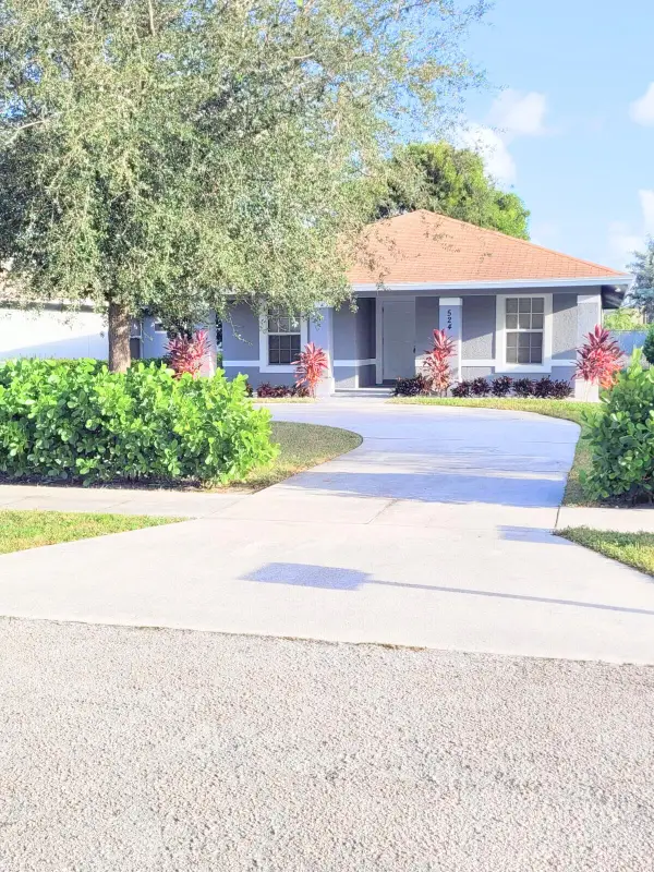 524 Southridge Road, Delray Beach, FL 33444