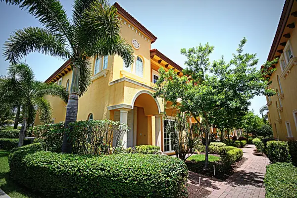 210 NE 69th Circle Ne, Boca Raton, FL 33487