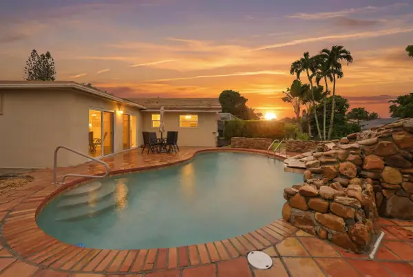 8386 Shadow Wood Boulevard, Coral Springs, FL 33071