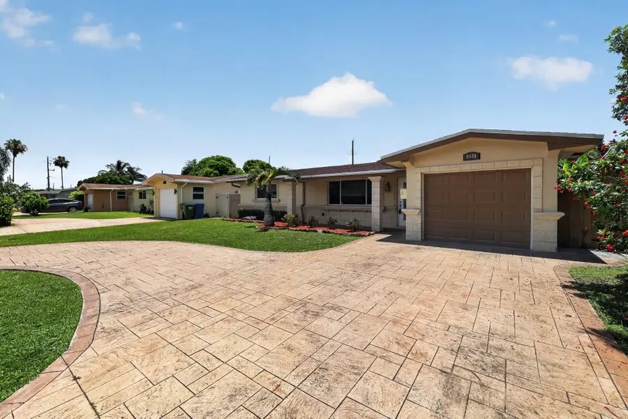 8580 NW 12th Street, Pembroke Pines, FL 33024 - #2