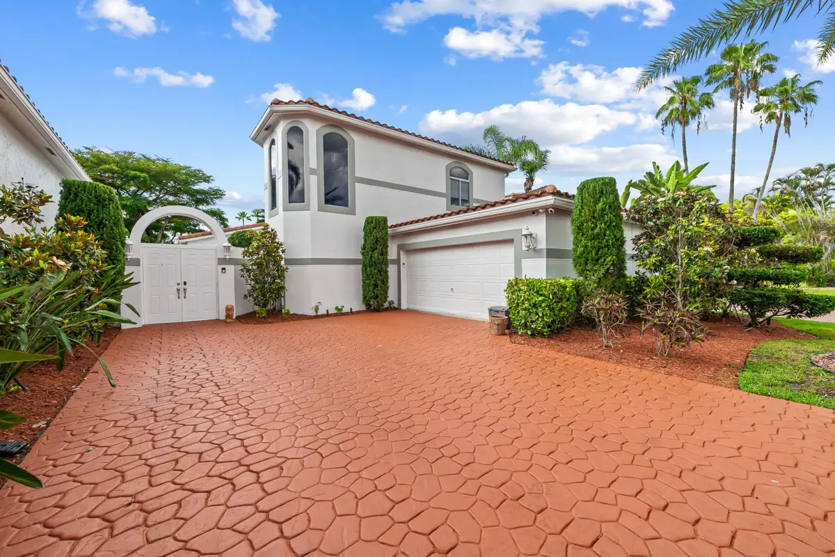 980 SW Bel Aire Dr Terrace #980, Pembroke Pines, FL 33027 - #1