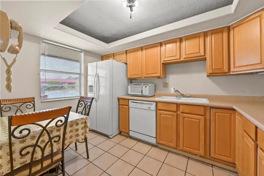 109 Lake Barbara Drive, West Palm Beach, FL 33411 - #3