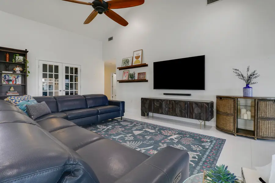 1560 Wilderness Road, West Palm Beach, FL 33409 - #3