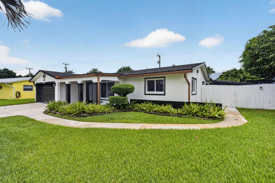 10339 Daphne Avenue, Palm Beach Gardens, FL 33410 - #2