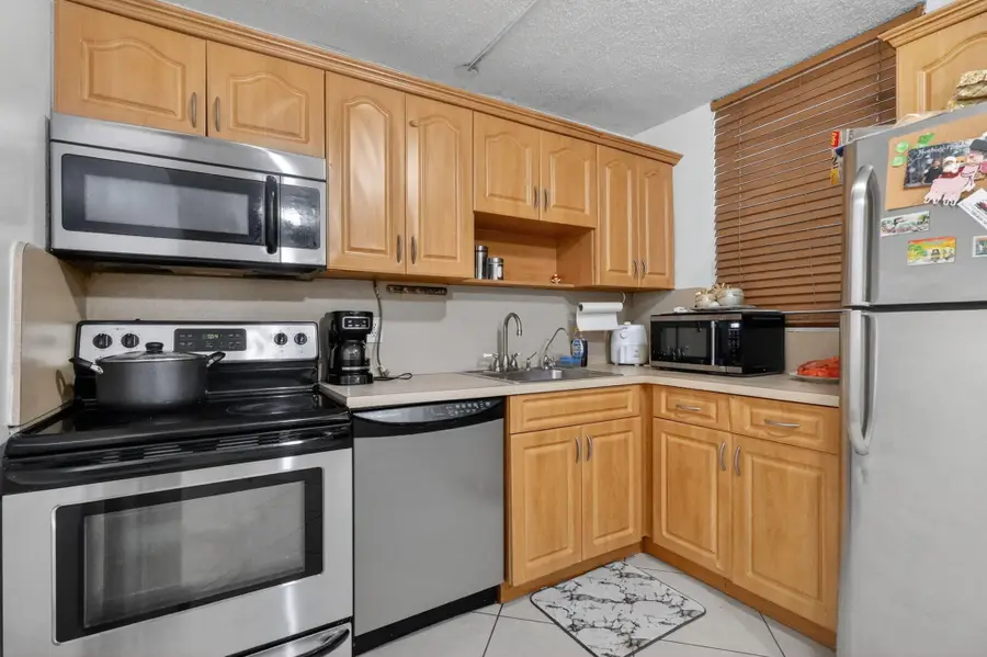 1801 S Treasure Drive #415, North Bay Village, FL 33141 - #3