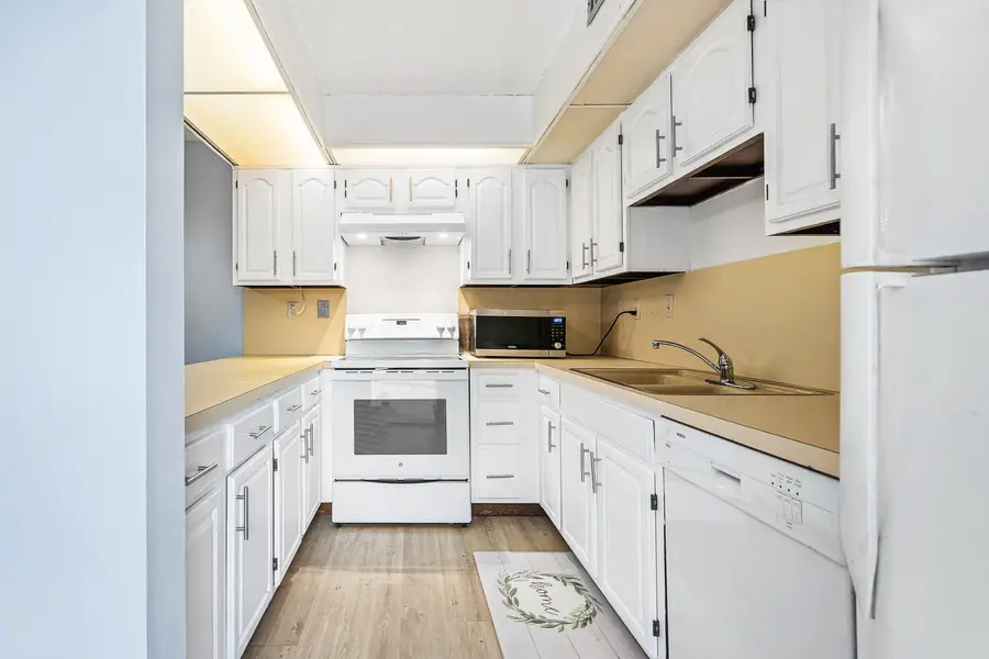 9 Atrium Circle #A, Atlantis, FL 33462 - #3