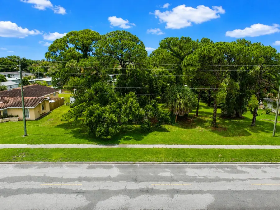 1006 Grandview Boulevard, Fort Pierce, FL 34982 - #2