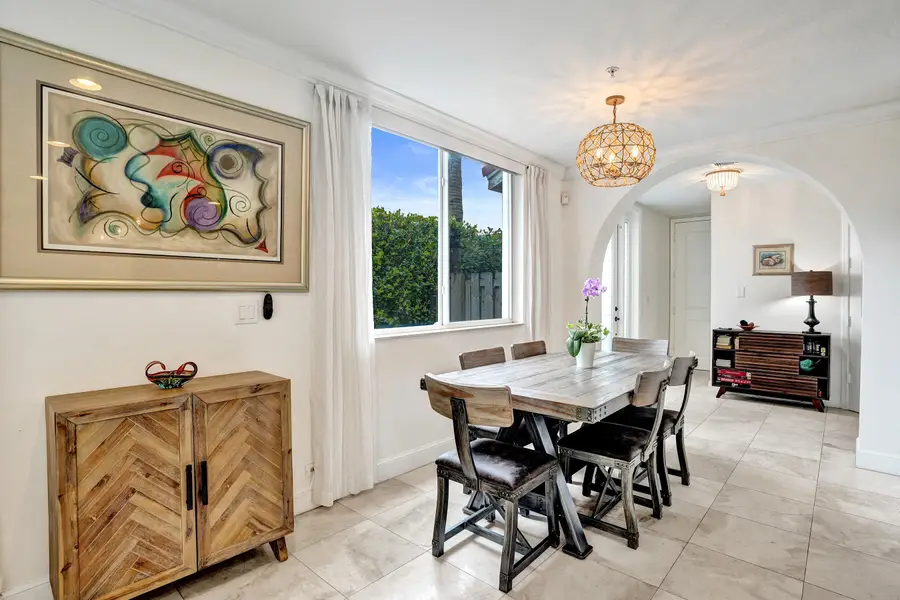 2610 NE 11th Court, Fort Lauderdale, FL 33304 - #3