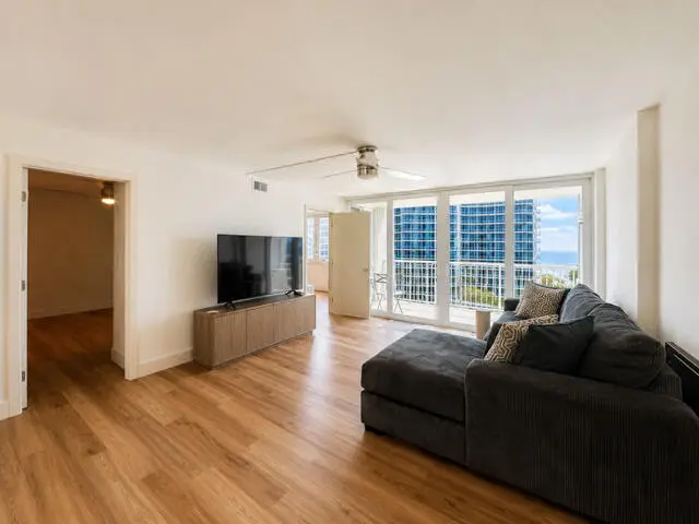 2200 NE 33rd Avenue #11g, Fort Lauderdale, FL 33308 - #3