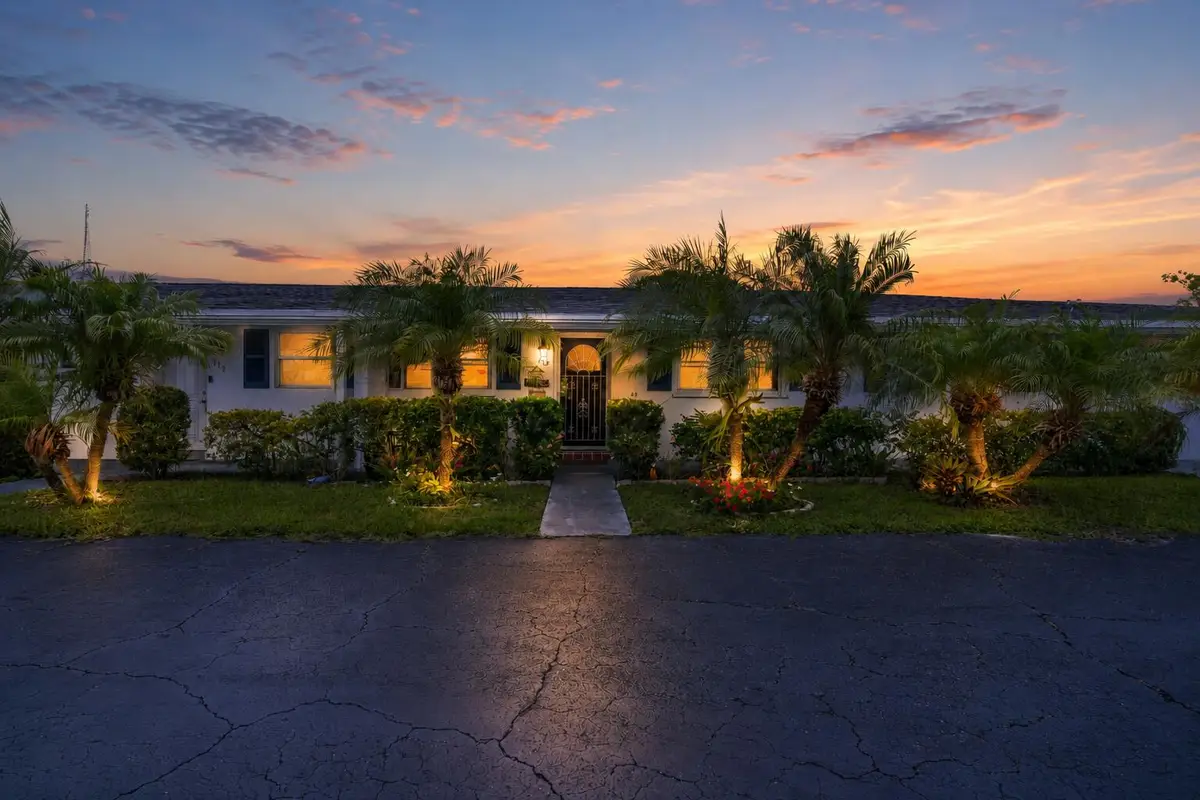 2017 SW Golf Lane #113, Boynton Beach, FL 33426 - #1