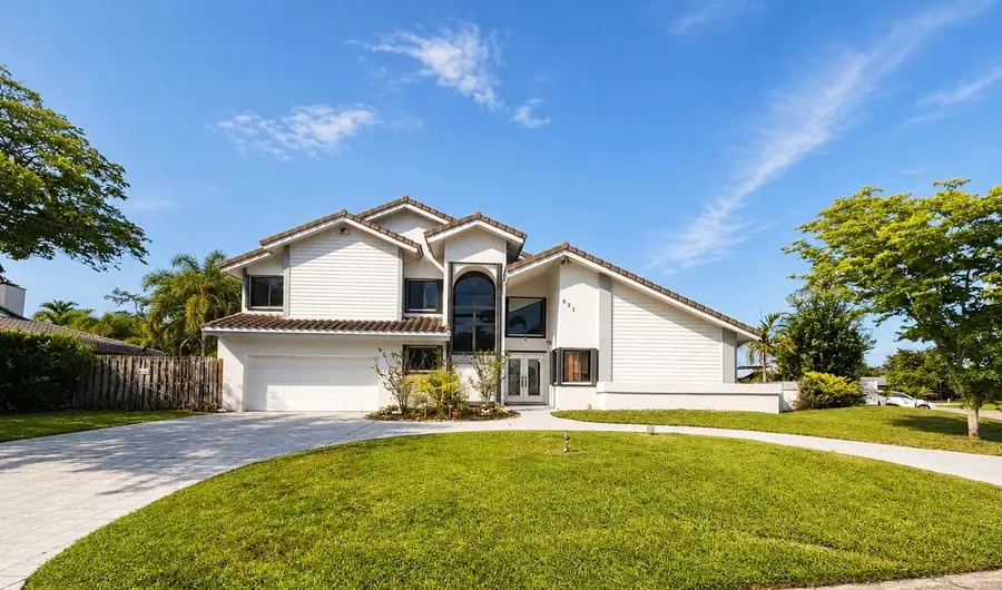 621 SW 101st Avenue, Plantation, FL 33324 - #2