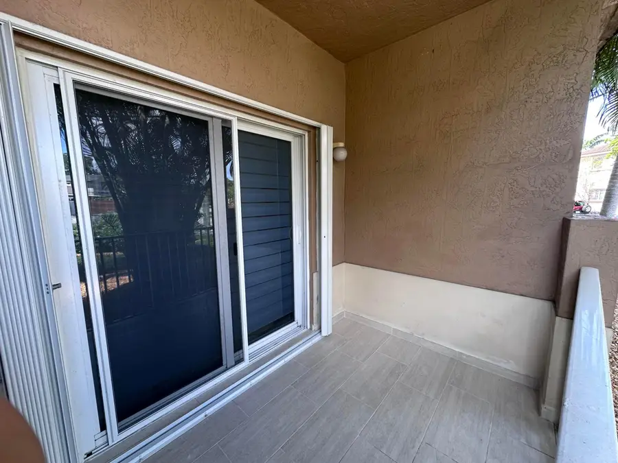 300 E 4th Street #103, Hialeah, FL 33010 - #2