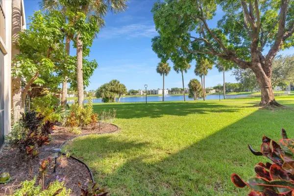 5190 Las Verdes Circle #108, Delray Beach, FL 33484