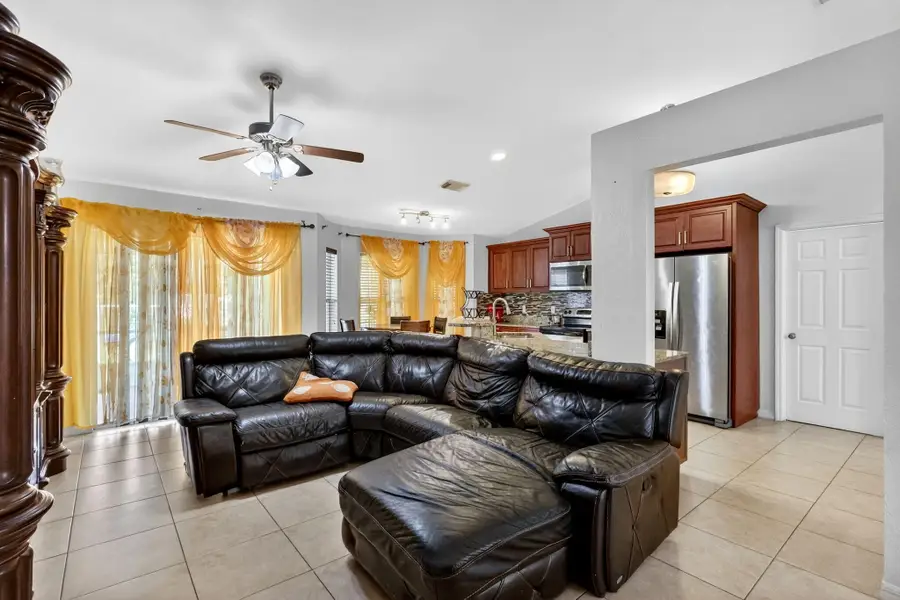 372 NW Hogan Street, Port Saint Lucie, FL 34983 - #3